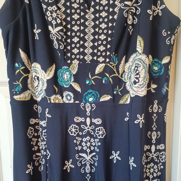 Rabbit Designs Size 14 Navy Blue Floral Dress - Picture 2 of 3